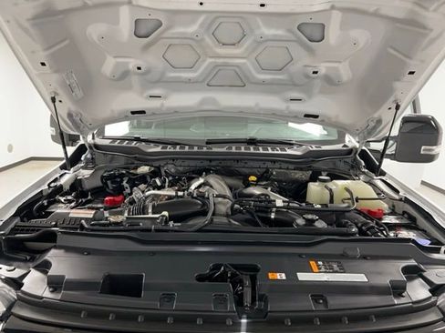 Used 2025 Ford F350 Lariat w/ Black Appearance Package image 60