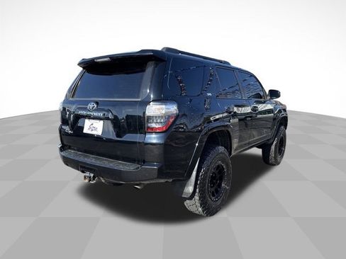 Used 2018 Toyota 4Runner SR5 image 9