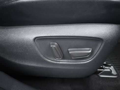 Used 2020 Toyota Highlander XLE AWD/4WD image 56