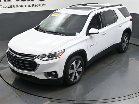 Used 2020 Chevrolet Traverse LT w/ LT Premium Package image 51