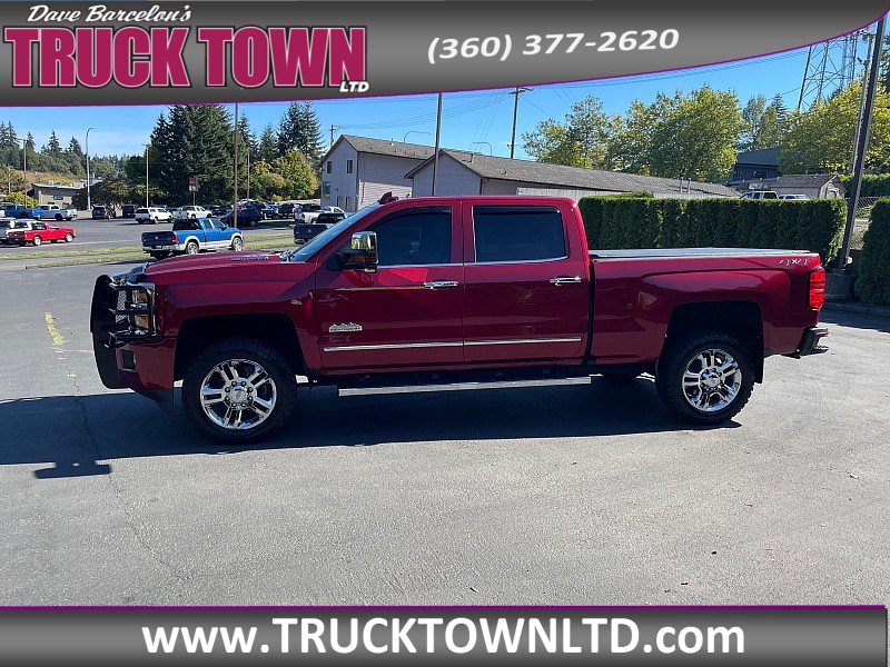 Used 2018 Chevrolet Silverado 2500 High Country w/ Duramax Plus Package AWD/4WD image 2