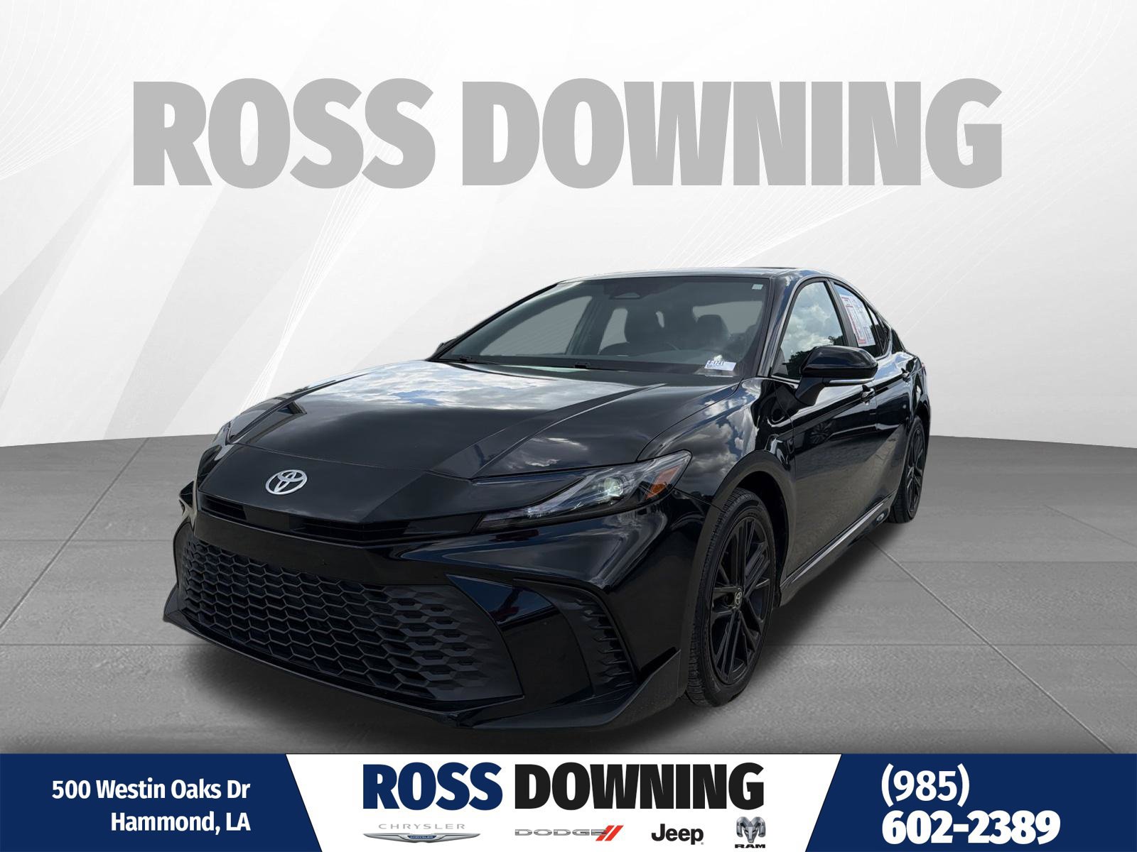 Used 2026 Toyota Camry SE FWD image 1