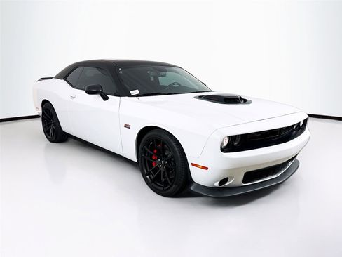 Used 2023 Dodge Challenger R/T w/ Shaker Package image 13