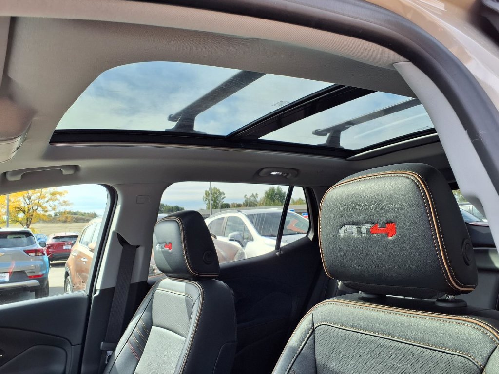 Used 2022 GMC Terrain AT4 w/ LPO, Floor Liner Package AWD/4WD image 21