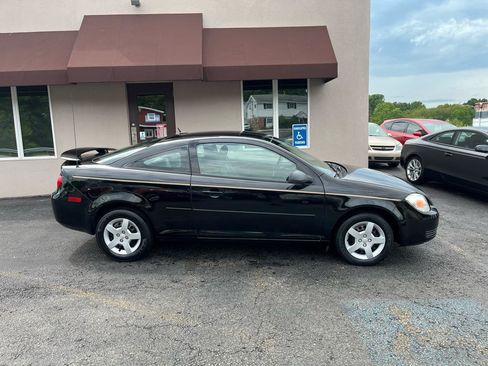 Used 2010 Chevrolet Cobalt LT w/ My Link Package FWD image 4