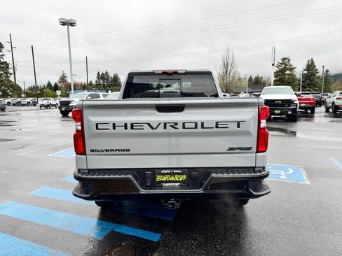 Used 2024 Chevrolet Silverado 1500 ZR2 w/ Technology Package AWD/4WD image 6