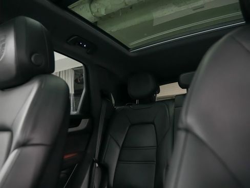 Certified 2025 Porsche Cayenne S image 36