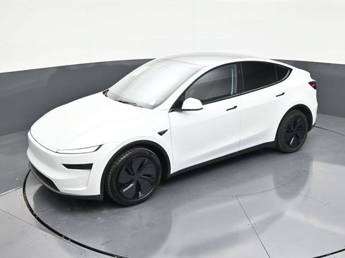 Used 2026 Tesla Model Y Long Range AWD/4WD image 13