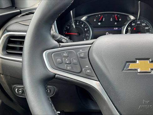 Used 2023 Chevrolet Equinox Premier FWD image 10