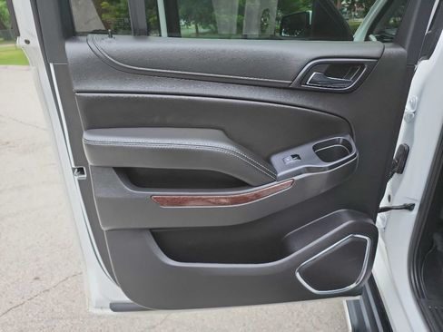 Used 2020 GMC Yukon XL SLE w/ SLE Value Package RWD image 32