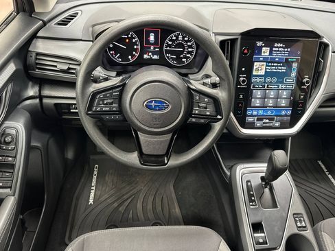Used 2025 Subaru Crosstrek 2.5i Premium AWD/4WD image 18