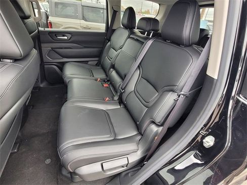 New 2026 Nissan Armada SV image 6