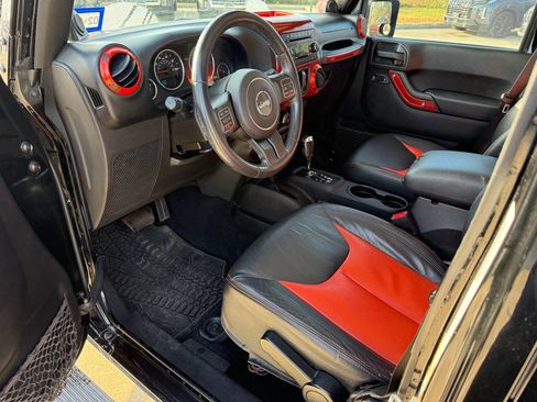 Used 2013 Jeep Wrangler Unlimited Sport image 10