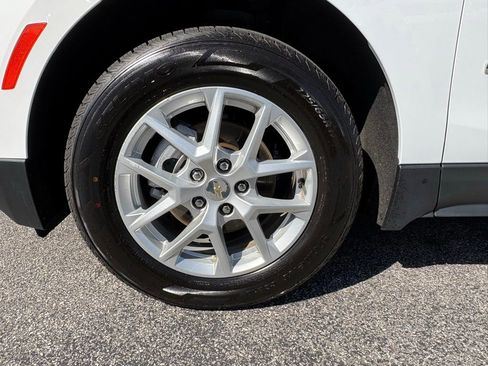 Used 2024 Chevrolet Equinox LT AWD/4WD image 10