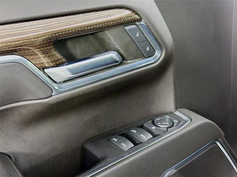 Used 2022 Chevrolet Silverado 1500 LT image 18