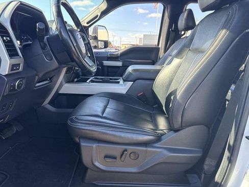 Used 2022 Ford F350 Lariat w/ Black Appearance Package image 21