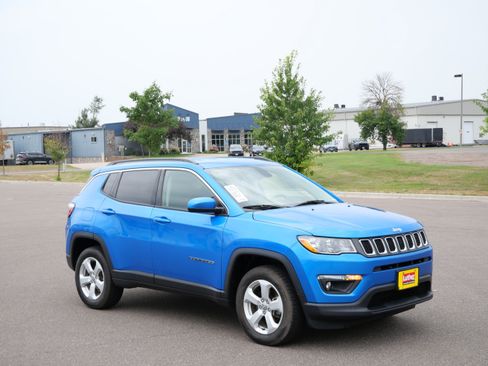 Used 2018 Jeep Compass Latitude w/ Popular Equipment Group AWD/4WD image 13
