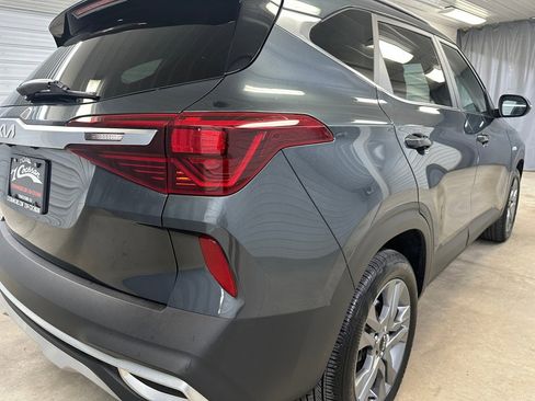 Used 2023 Kia Seltos S image 22