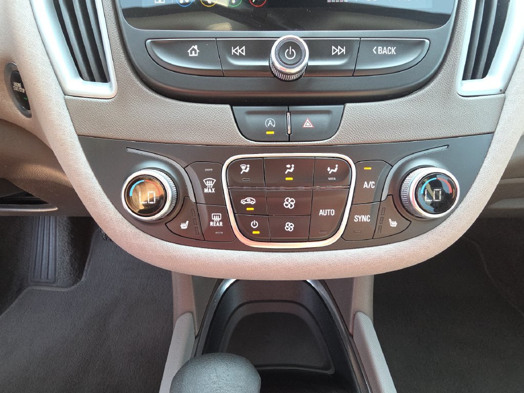Used 2025 Chevrolet Malibu LT FWD image 23