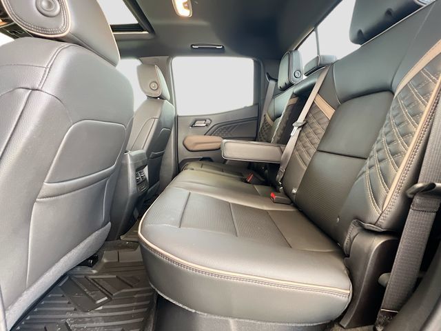 New 2026 GMC Canyon Denali w/ LPO, Denali Black Edition AWD/4WD image 17