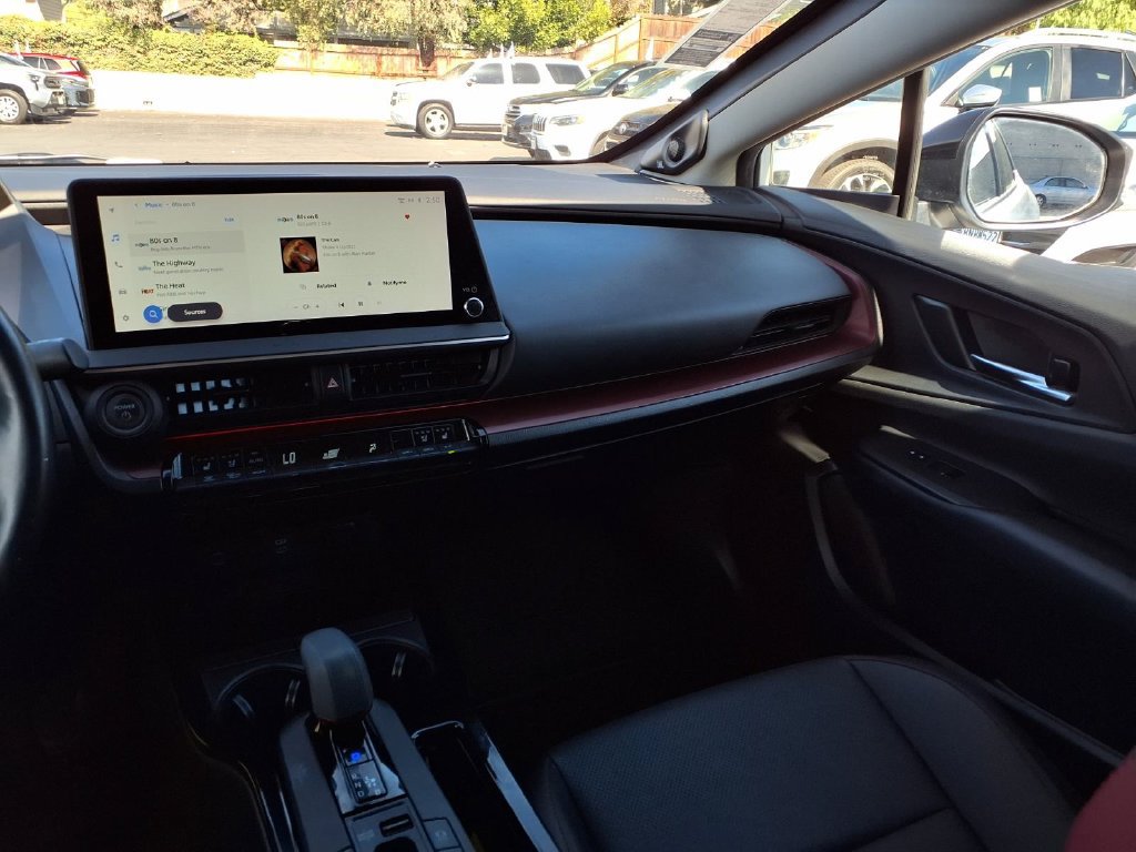 Certified 2023 Toyota Prius Prime Premium FWD image 32