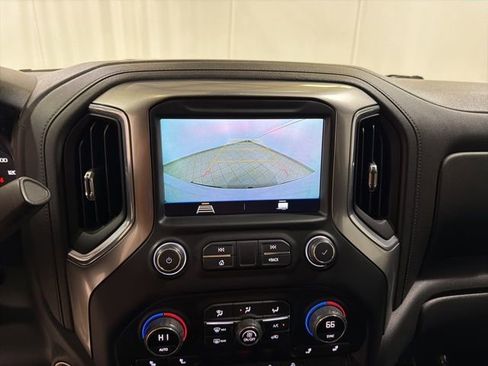 Used 2021 Chevrolet Silverado 1500 LT w/ Z71 Off-Road Package AWD/4WD image 16