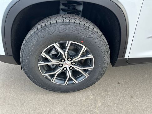 New 2026 GMC Acadia AT4 image 15
