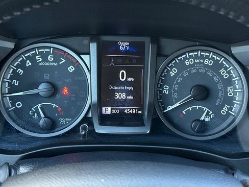 Used 2022 Toyota Tacoma TRD Off-Road image 26