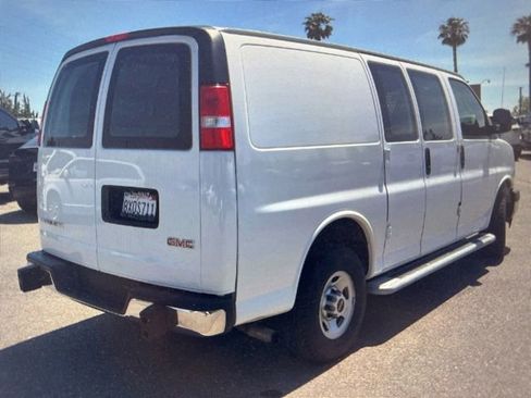 Used 2019 GMC Savana 2500 w/ Driver Convenience Package RWD image 7