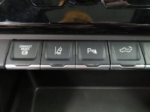 Used 2024 GMC Sierra 2500 AT4X image 72