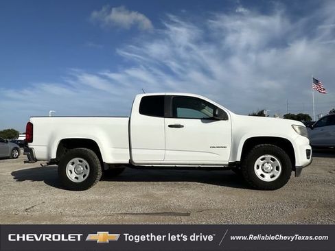 Used 2016 Chevrolet Colorado W/T w/ WT Convenience Package RWD image 2