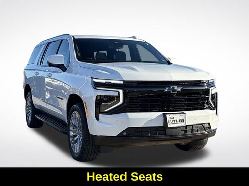 Used 2026 Chevrolet Suburban RST w/ Comfort Package image 13