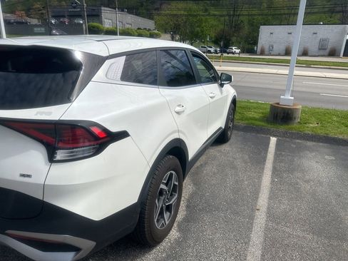 Certified 2023 Kia Sportage LX AWD/4WD image 5