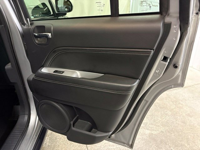 Used 2016 Jeep Compass High Altitude FWD image 18