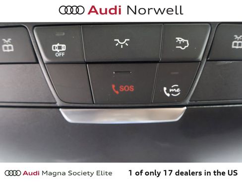Used 2023 Mercedes-Benz E 350 4MATIC Sedan image 7