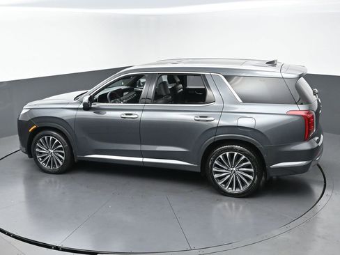Used 2023 Hyundai Palisade Calligraphy image 42