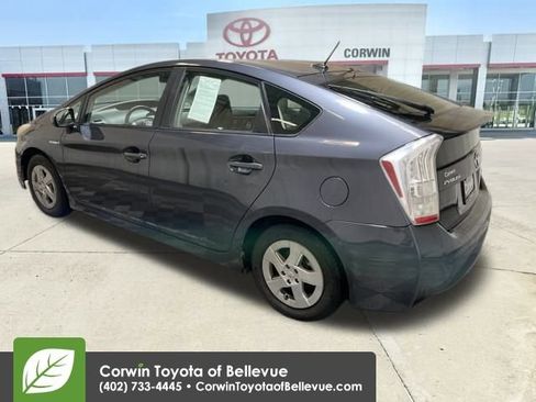 Used 2011 Toyota Prius Three image 3