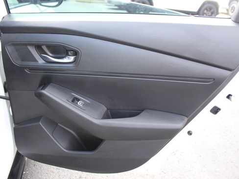 Used 2025 Honda Accord Sport image 30