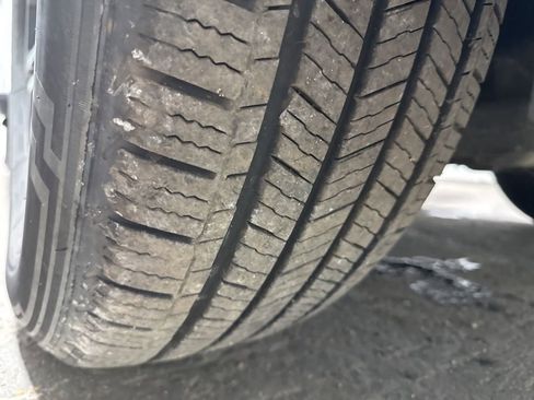 Used 2024 Ford Expedition XLT AWD/4WD image 43