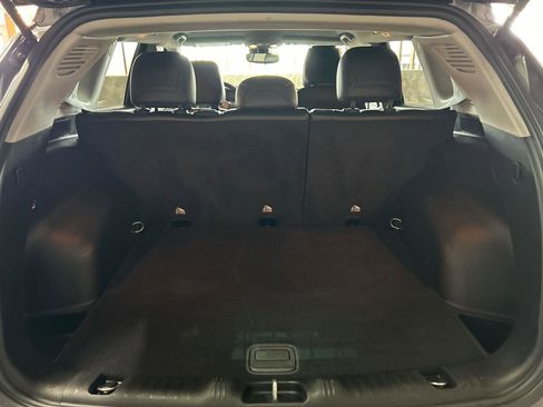 Used 2022 Jeep Compass Limited image 27