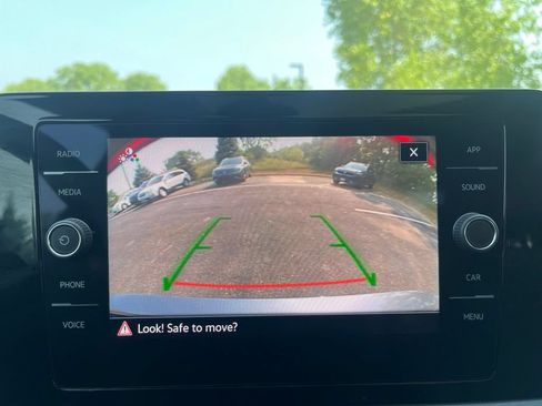 Used 2026 Volkswagen Jetta SE FWD image 20