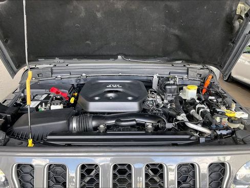 Used 2021 Jeep Wrangler Unlimited Sahara w/ Safety Group AWD/4WD image 26