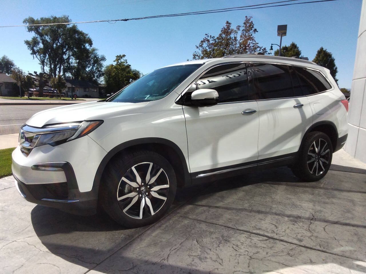 Used 2022 Honda Pilot Touring image 4