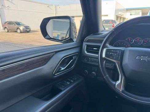Used 2021 Chevrolet Suburban Z71 w/ Rear Media and Nav Package AWD/4WD image 27