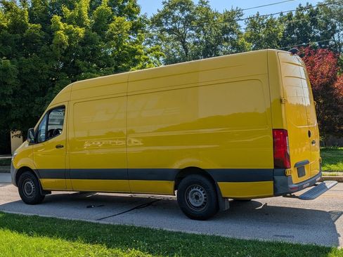 Used 2021 Mercedes-Benz Sprinter 2500 w/ Acoustic Package image 6