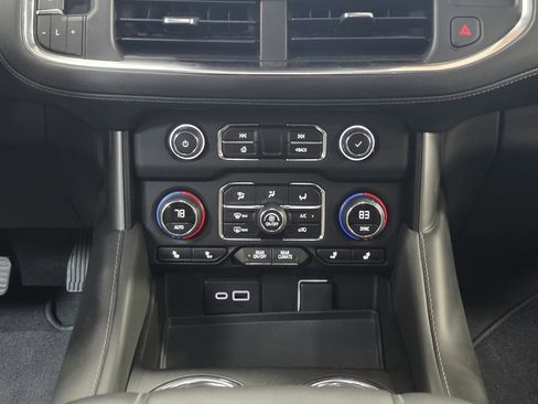 Used 2023 Chevrolet Tahoe Z71 w/ Luxury Package image 24