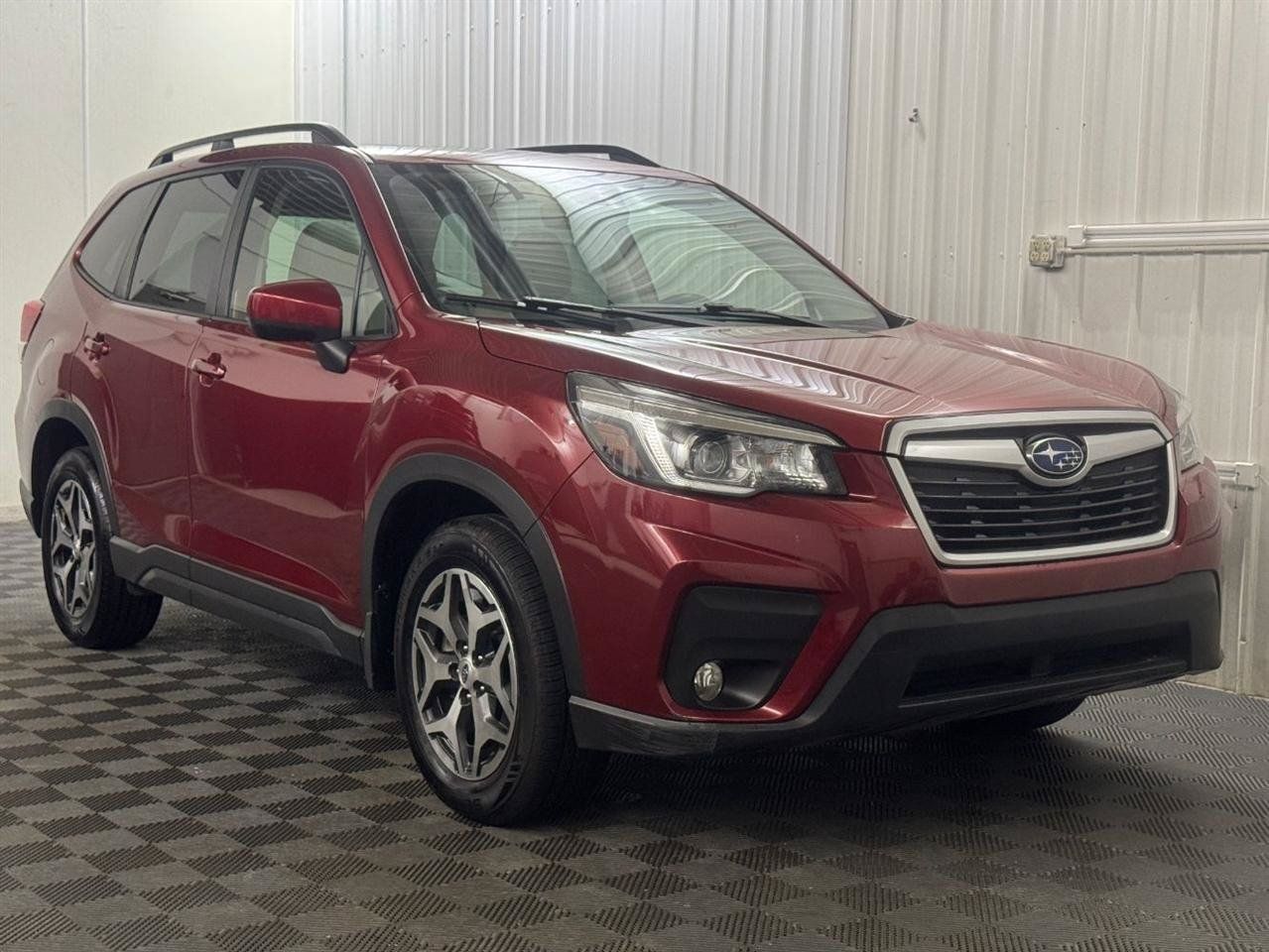Used 2020 Subaru Forester Premium AWD/4WD image 6