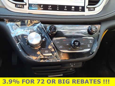 New 2026 Chrysler Pacifica Select image 19