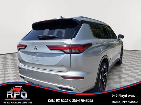 Used 2022 Mitsubishi Outlander SEL AWD/4WD image 3