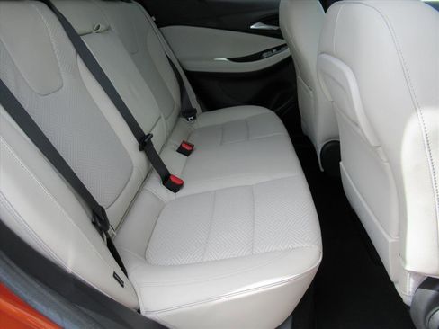 Used 2022 Buick Encore GX Essence w/ Advanced Technology Package image 29